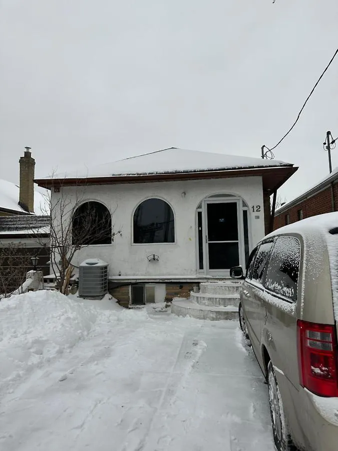 Ghalib Homestay Toronto 0*,