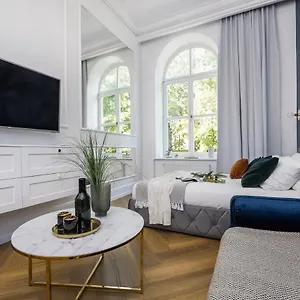 Louvre - Loftaffair Apartment Krakow